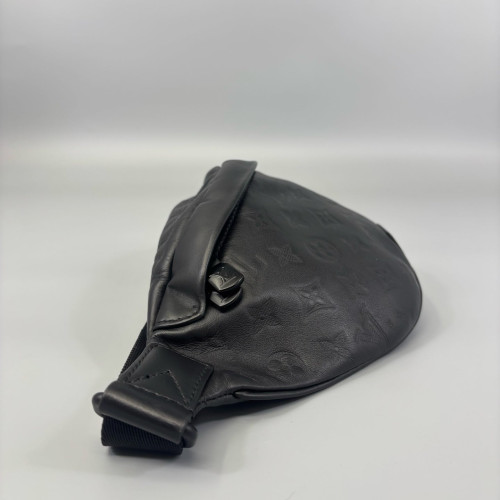 Louis Vuitton Discovery Bumbag Monogram Empreinte Black