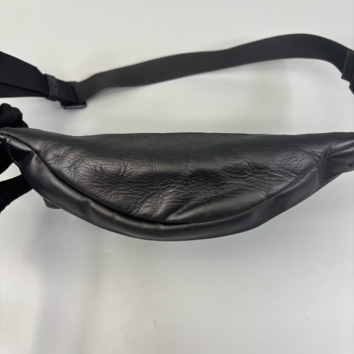 Louis Vuitton Discovery Bumbag Monogram Empreinte Black
