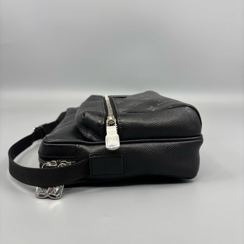 Louis Vuitton Outdoor Messenger PM Monogram Eclipse Black
