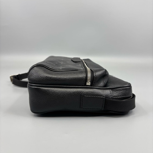 Louis Vuitton Outdoor Messenger PM Monogram Eclipse Black