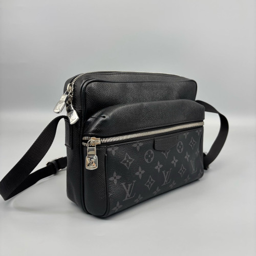 Louis Vuitton Outdoor Messenger PM Monogram Eclipse Black
