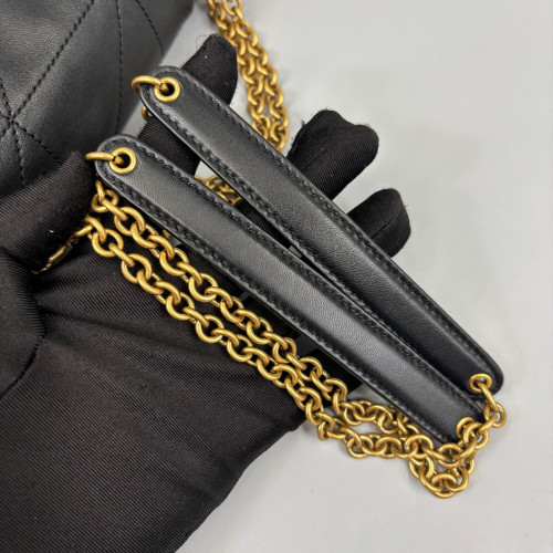 Yves Saint Laurent Shoulder Bag Lambskin Black