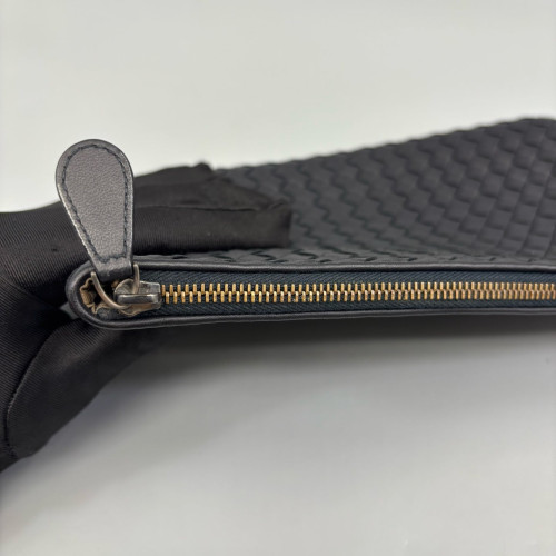 Bottega Veneta Bill Pouch Calfskin Intrecciato Black