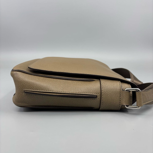 Louis Vuitton Messenger Calfskin Brown