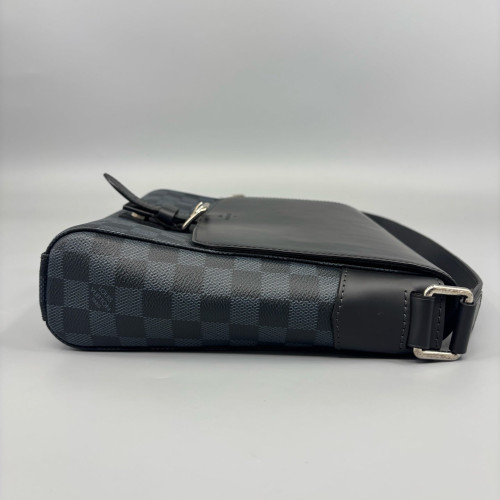 Louis Vuitton Messenger Damier Graphite Black
