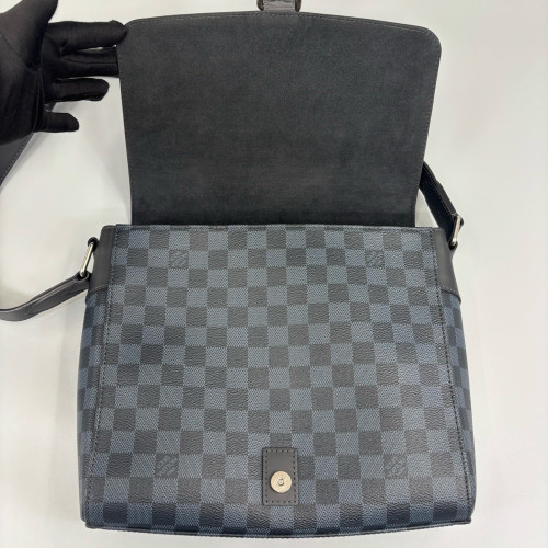 Louis Vuitton Messenger Damier Graphite Black