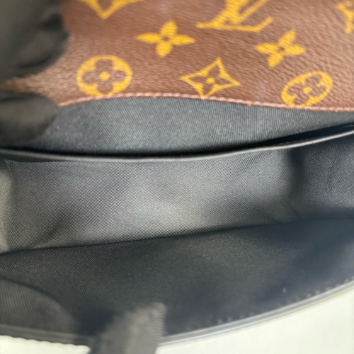 Louis Vuitton Cherrywood BB Vernis Monogram Black