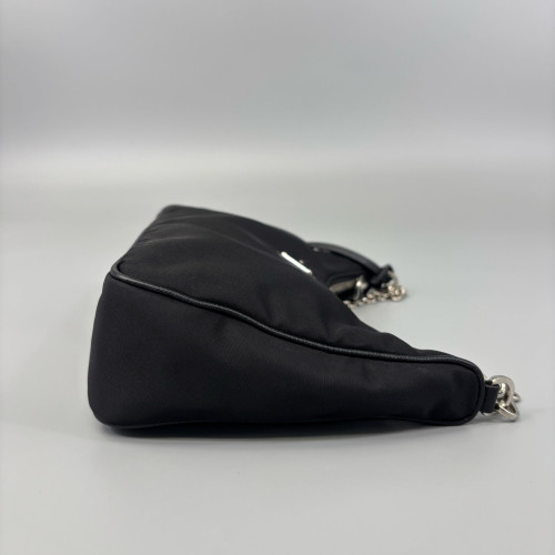 Prada Re-Edition 2005 Shoulder Bag Tessuto Nylon Black