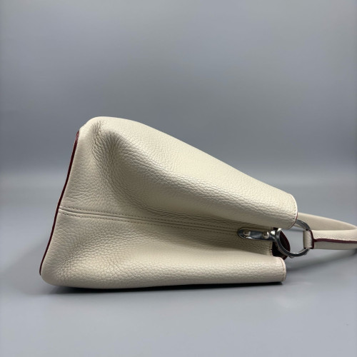 Louis Vuitton Capucines MM Calfskin White