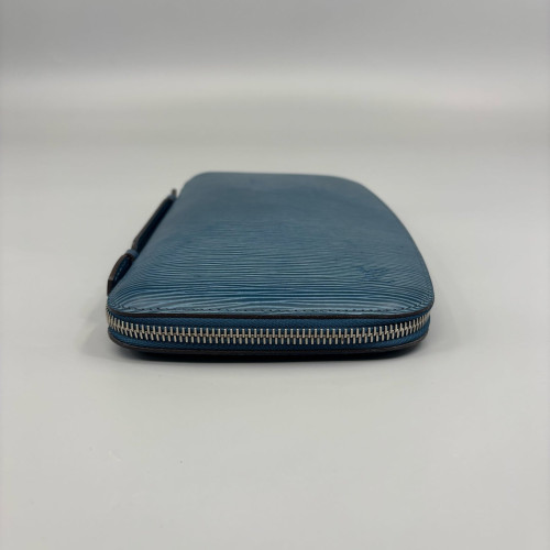 Louis Vuitton Clutch Epi Blue