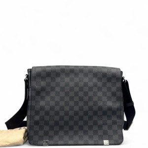 Louis Vuitton District NM Messenger MM Damier Graphite Black