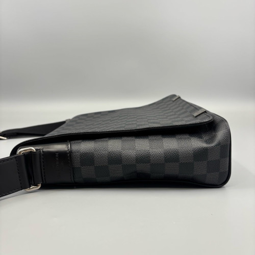 Louis Vuitton District NM Messenger MM Damier Graphite Black