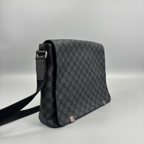 Louis Vuitton District NM Messenger MM Damier Graphite Black
