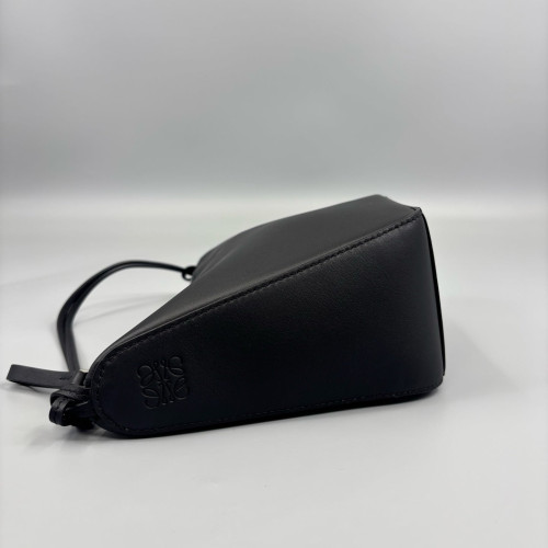 Loewe Mini Hammock Hobo Calfskin Black Loewe Mini Hammock Hobo Calfskin Black