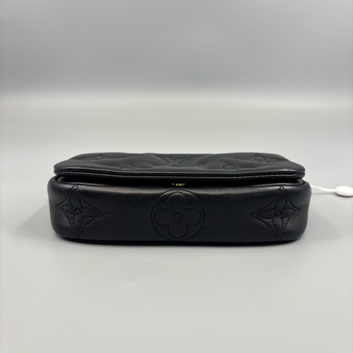 Louis Vuitton Bubblegram Wallet On Strap Calfskin Black