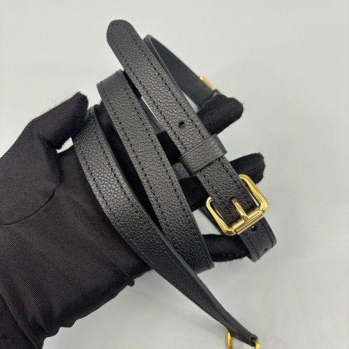 Louis Vuitton Pochette Metis Monogram Empreinte Black