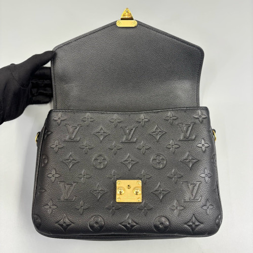 Louis Vuitton Pochette Metis Monogram Empreinte Black