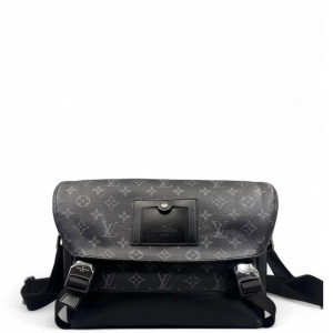Louis Vuitton Voyager Messenger Monogram Eclipse Black