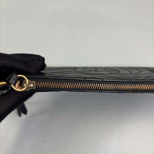 Gucci Chevron Clutch Calfskin Black Gucci Chevron Clutch Calfskin Black