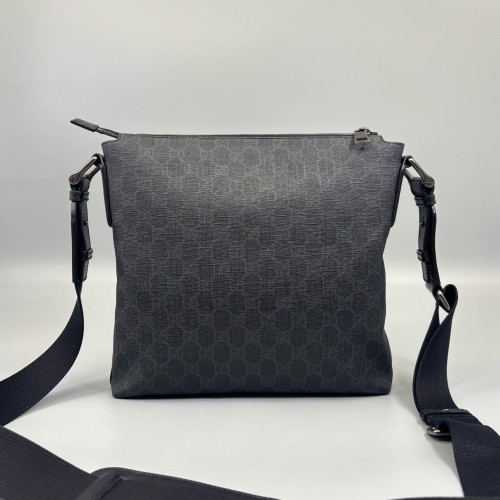Gucci Messenger GG Supreme Monogram Black Gucci Messenger GG Supreme Monogram Black