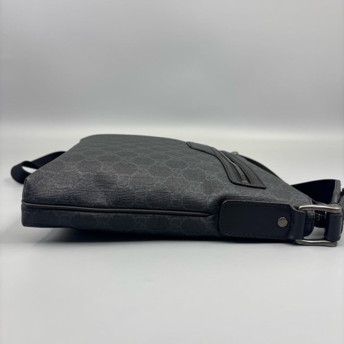 Gucci Messenger GG Supreme Monogram Black Gucci Messenger GG Supreme Monogram Black