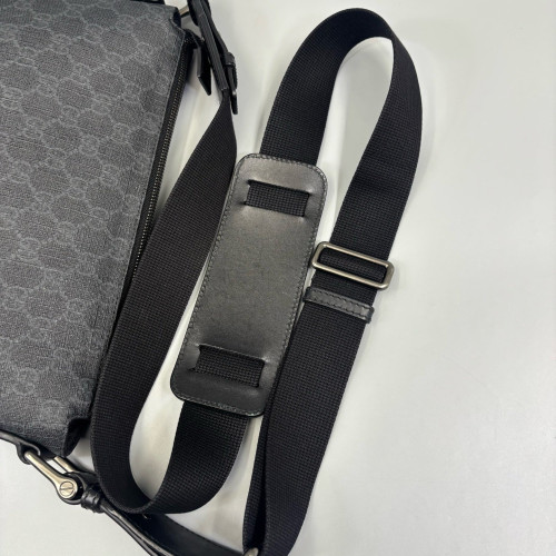Gucci Messenger GG Supreme Monogram Black Gucci Messenger GG Supreme Monogram Black