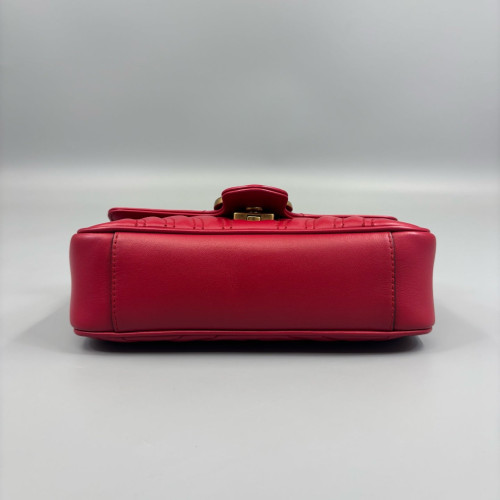 Gucci Chevron Mini GG Marmont Calfskin Red Gucci Chevron Mini GG Marmont Calfskin Red