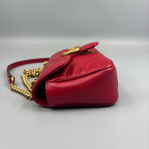 Gucci Chevron Mini GG Marmont Calfskin Red Gucci Chevron Mini GG Marmont Calfskin Red