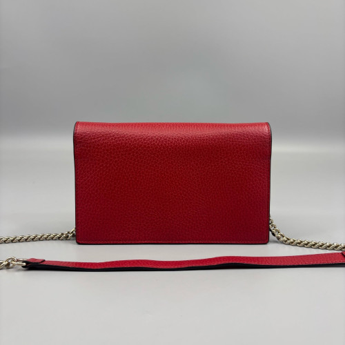 Gucci Interlocking G Chain Wallet Grained Calfskin Red Gucci Interlocking G Chain Wallet Grained Calfskin Red