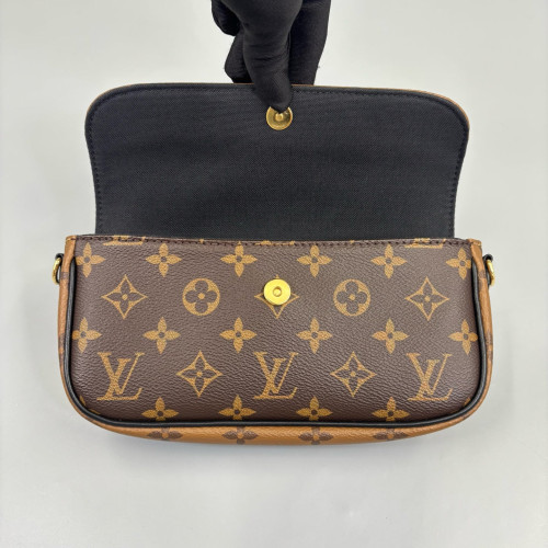 Louis Vuitton Ivy Wallet On Chain Reverse Monogram Brown Black