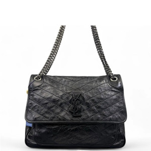 Yves Saint Laurent Large Niki Chain Pull Up Leather Black