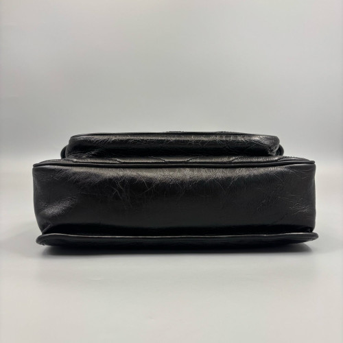 Yves Saint Laurent Large Niki Chain Pull Up Leather Black