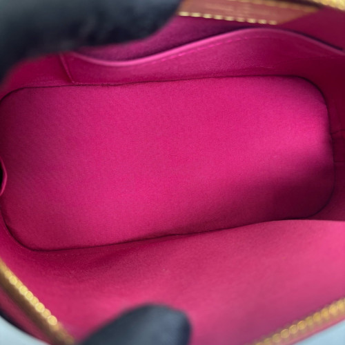 Louis Vuitton Alma BB Vernis Fuchsia