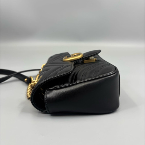 Gucci Chevron Mini GG Marmont Calfskin Black Gucci Chevron Mini GG Marmont Calfskin Black