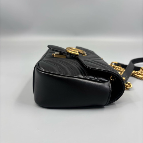 Gucci Chevron Mini GG Marmont Calfskin Black Gucci Chevron Mini GG Marmont Calfskin Black