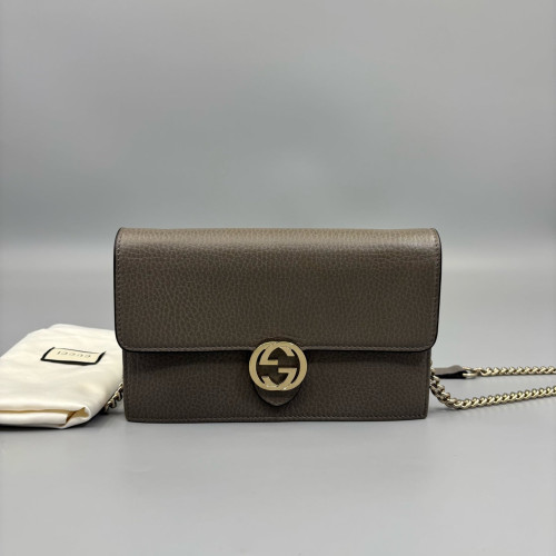 Gucci Interlocking G Chain Wallet Calfskin Grey