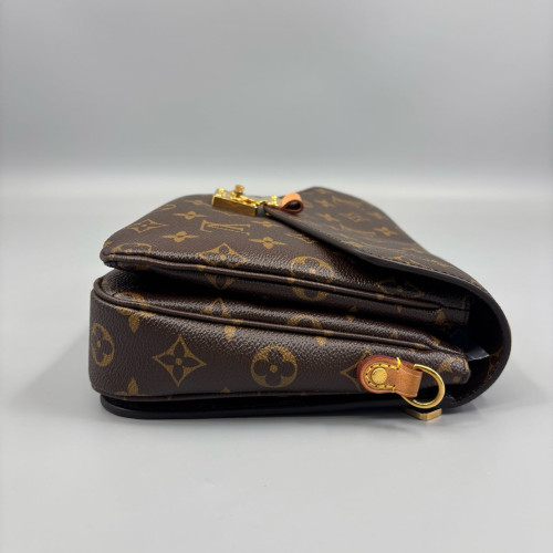 Louis Vuitton Pochette Metis Monogram Brown