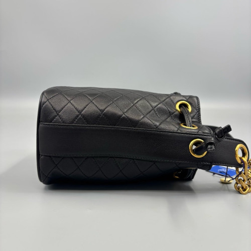 Yves Saint Laurent Bucket Lambskin Black