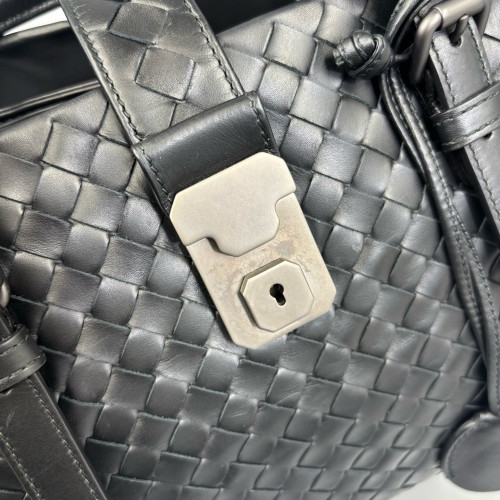 Bottega Veneta Small Roma Tote Bag Lambskin Intrecciato Nappa Black