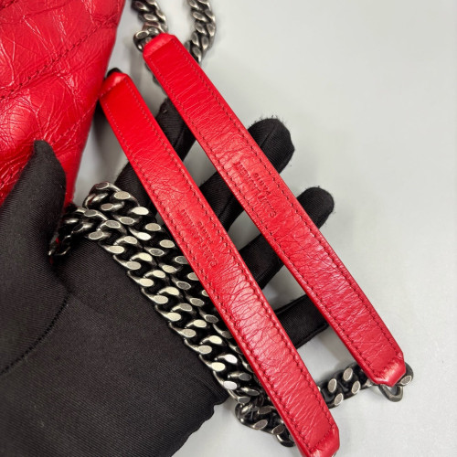 Yves Saint Laurent Medium Niki Chain Pull Up Leather Red