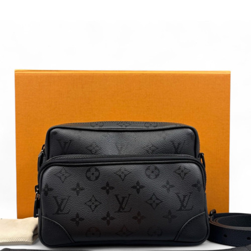 Louis Vuitton Nil Messenger Monogram Eclipse Black