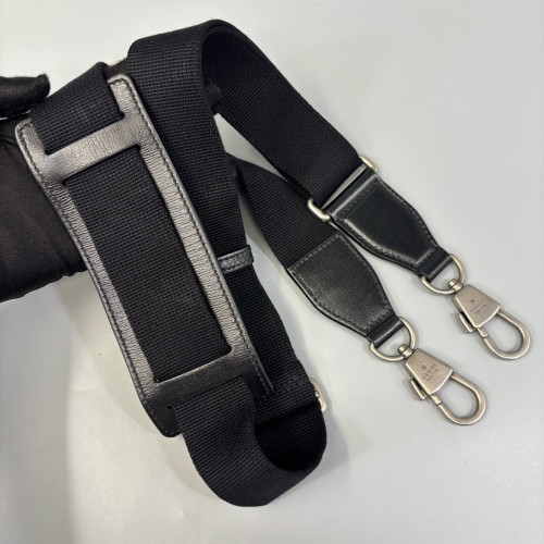 Gucci Messenger GG Supreme Monogram Black