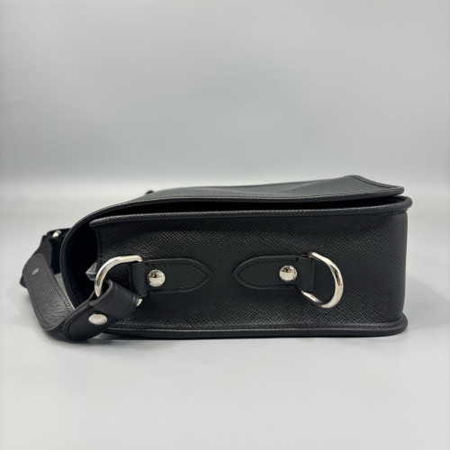 Louis Vuitton District Messenger Bag PM Calfskin Black