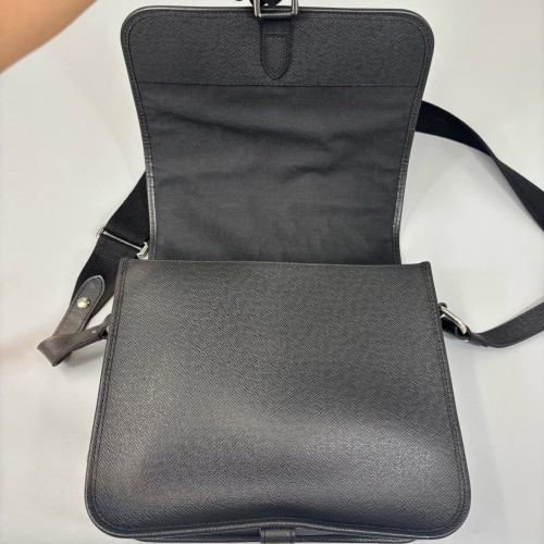 Louis Vuitton District Messenger Bag PM Calfskin Black