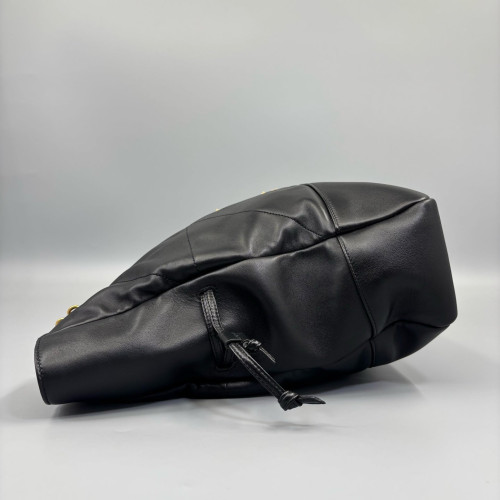 Yves Saint Laurent Jamie 4.3 Shoulder Bag Calfskin Black