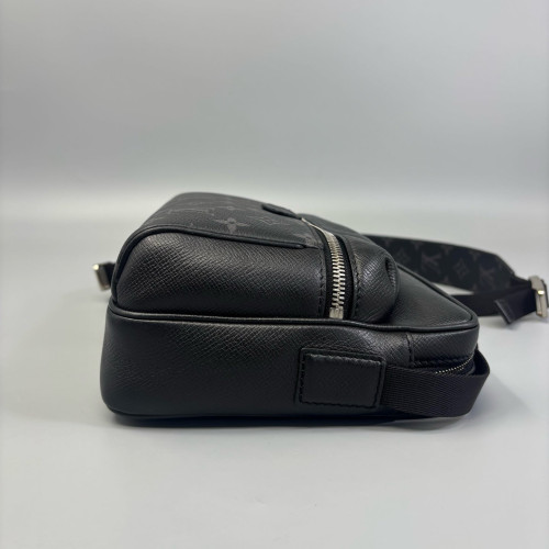 Louis Vuitton Outdoor Messenger PM Monogram Eclipse Black
