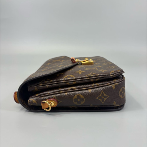 Louis Vuitton Pochette Metis Monogram Brown