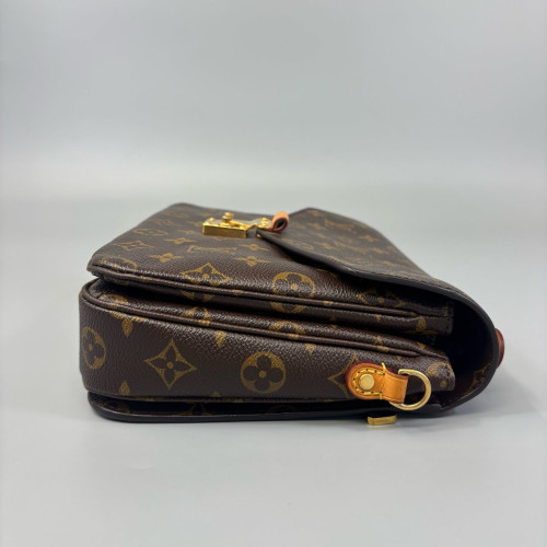 Louis Vuitton Pochette Metis Monogram Brown