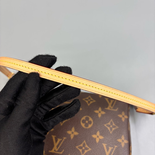Louis Vuitton Pochette Accessories 22 Monogram Brown