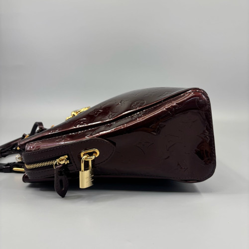 Louis Vuitton Melrose Avenue Handbag Vernis Amarante